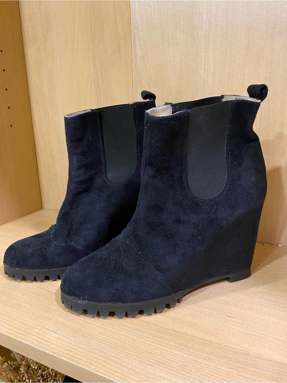 Olsen Haus Pure Vegan Black ankle booties Size 8